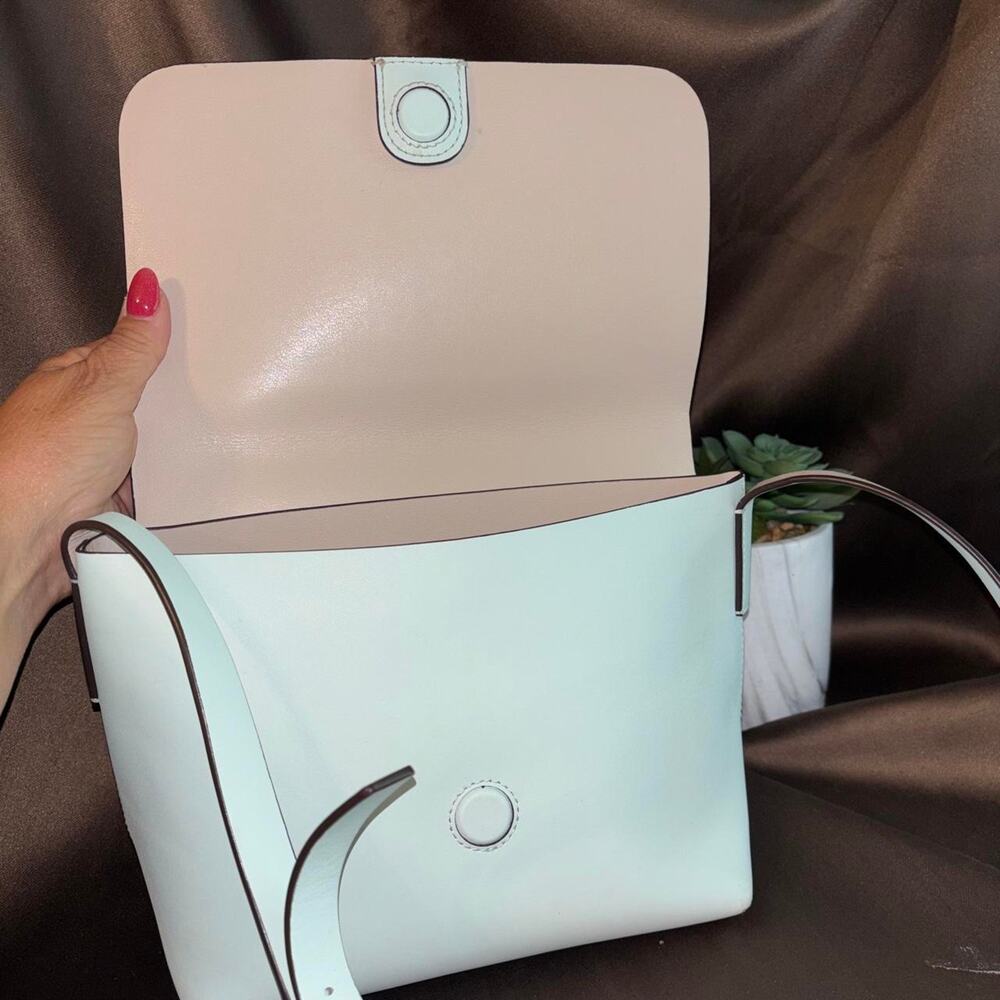 Kate spade new york leather crossbody *minor spots on back of bag* - Picture 5 of 8